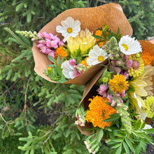 Load image into Gallery viewer, 5-week Half Summer Flower CSA
